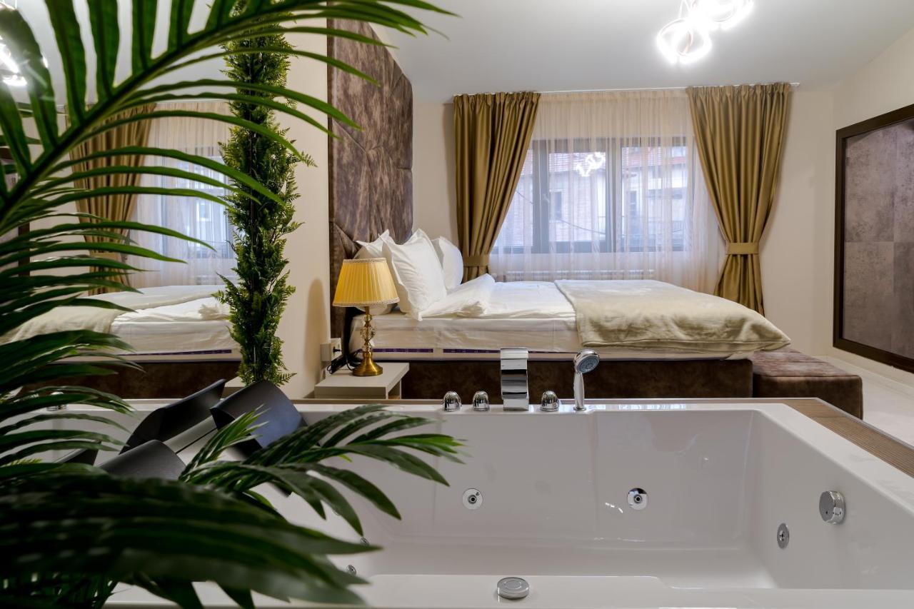 Cappo Suites Veliko Turnovo Bagian luar foto
