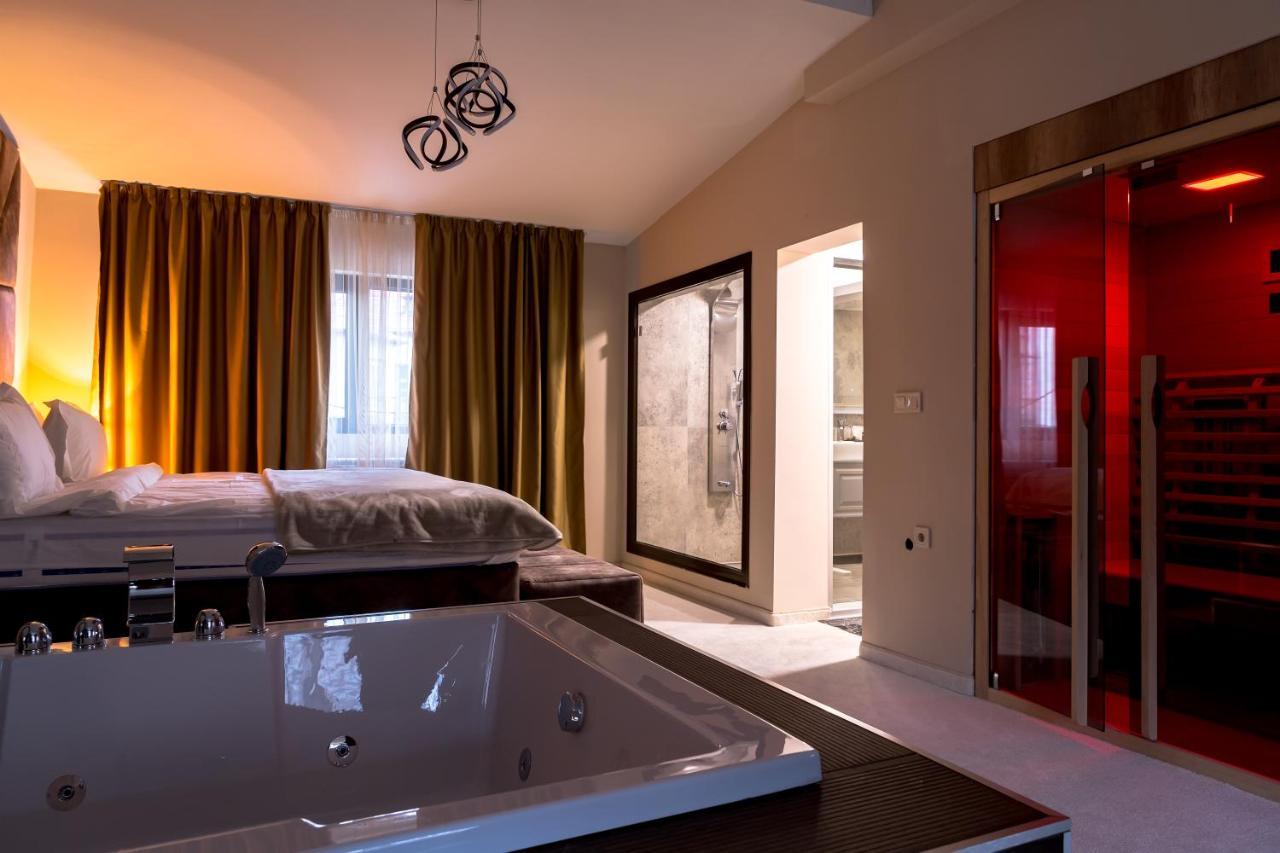 Cappo Suites Veliko Turnovo Bagian luar foto