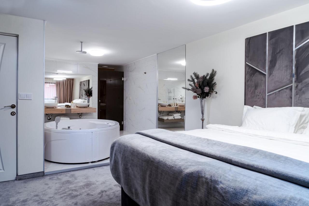 Cappo Suites Veliko Turnovo Bagian luar foto